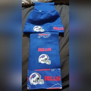 NWT Handcrafted Buffalo Bills Hat and Scarf Set.